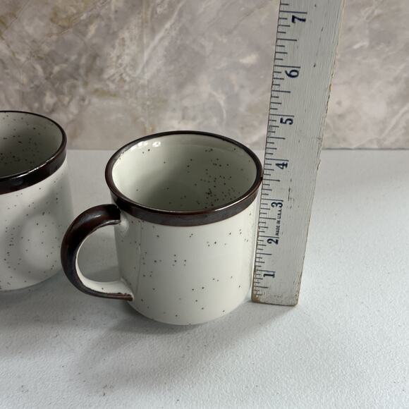 Ceramic Mug Set Of 2 With Hidden 3D Snail & Bunny 3.5" - Picture 3 of 12